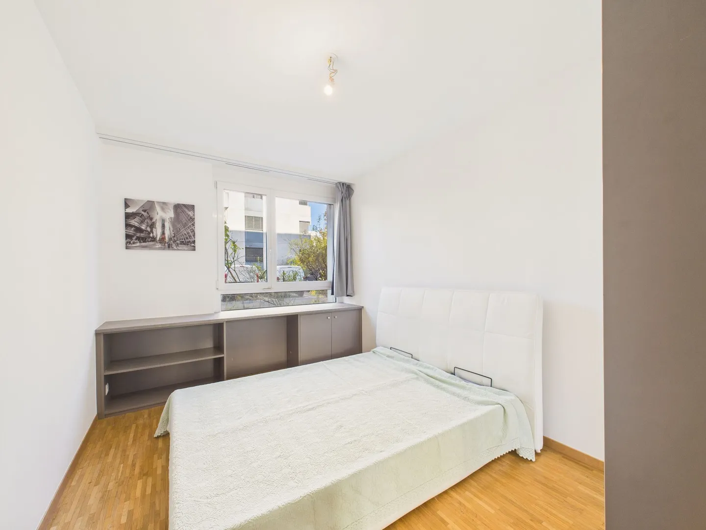 Furnished, modern and bright 5-room apartment with garden in Châtelaine - Photo 7 of 13