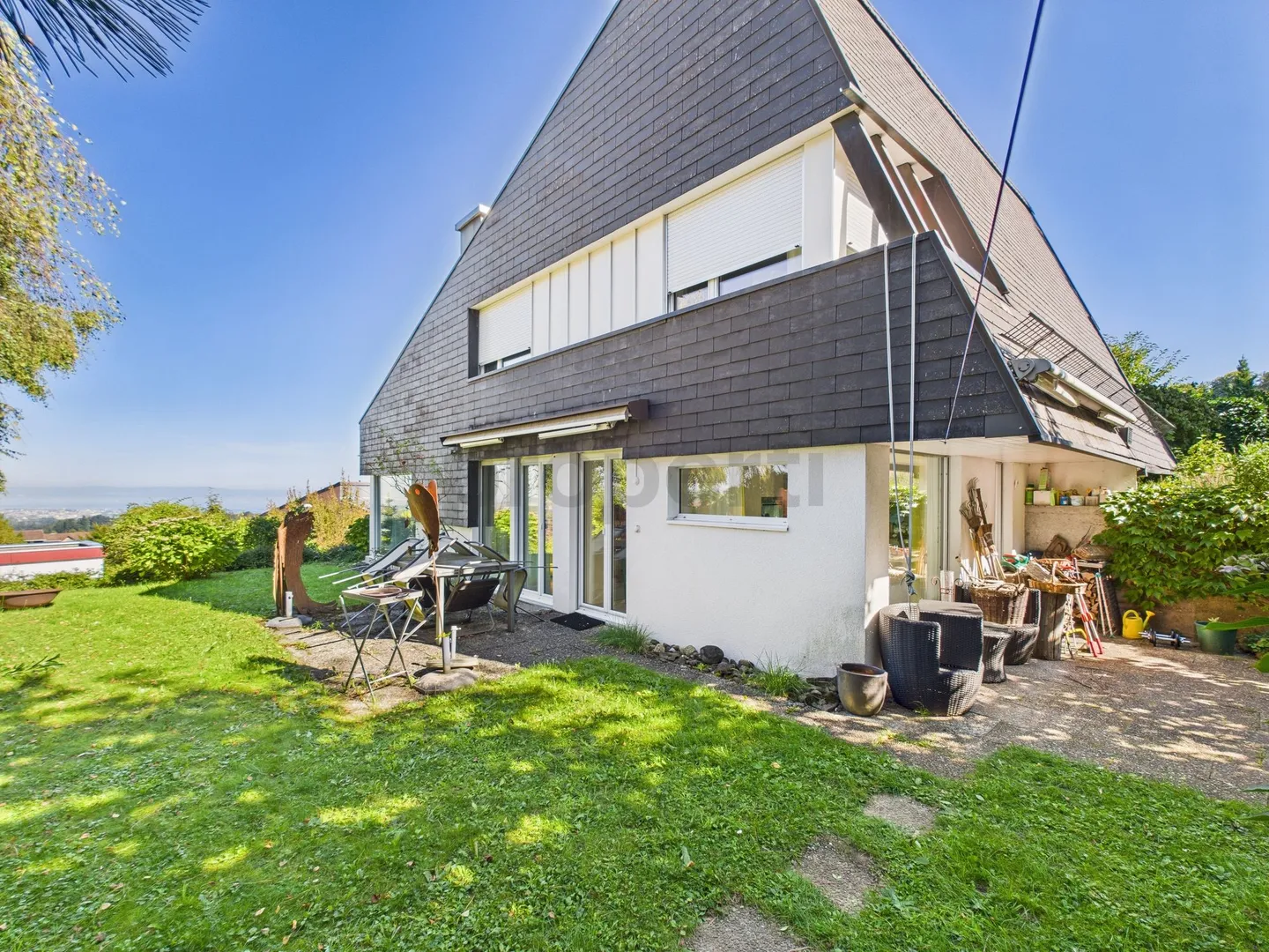 Moderne 6.5-Zimmer Einfamilienhaus mit Seeblick an ruhiger Lage in Untereggen - Foto 11 di 13