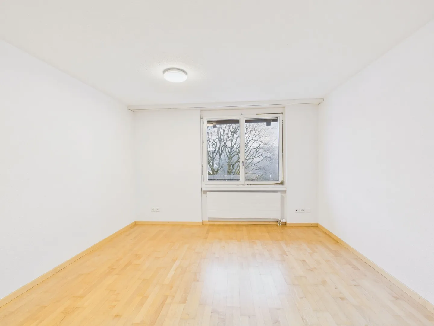 Modernes 7.5-Zimmer-Reihenhaus mit Balkon, Ebmatingen - Foto 10 von 13