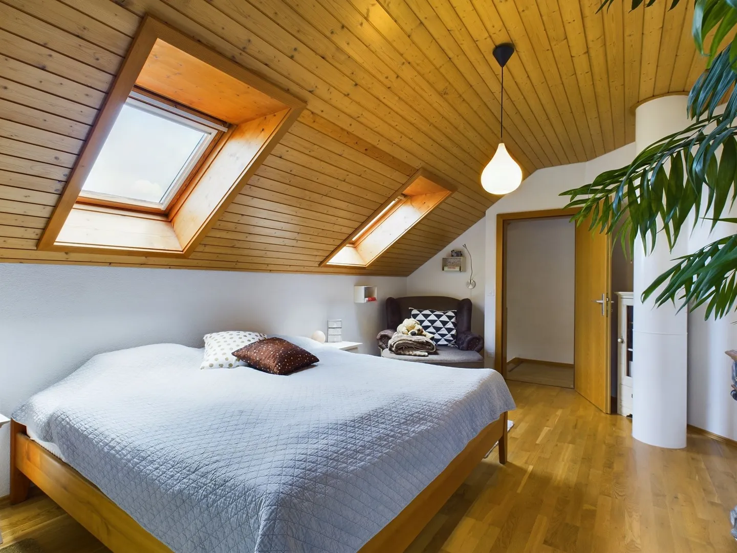 Modernes 4.5-Zimmer-Reihenhaus mit Garten in Niederbipp - Foto 7 von 13