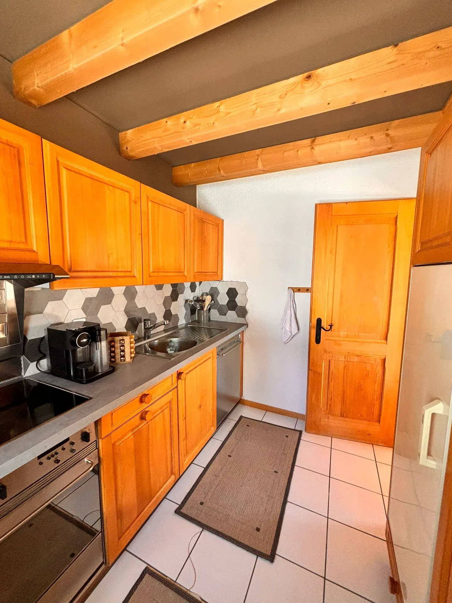 Chalet charmant 4.5 pièces avec balcon, Crans-Montana - Photo 4 sur 9