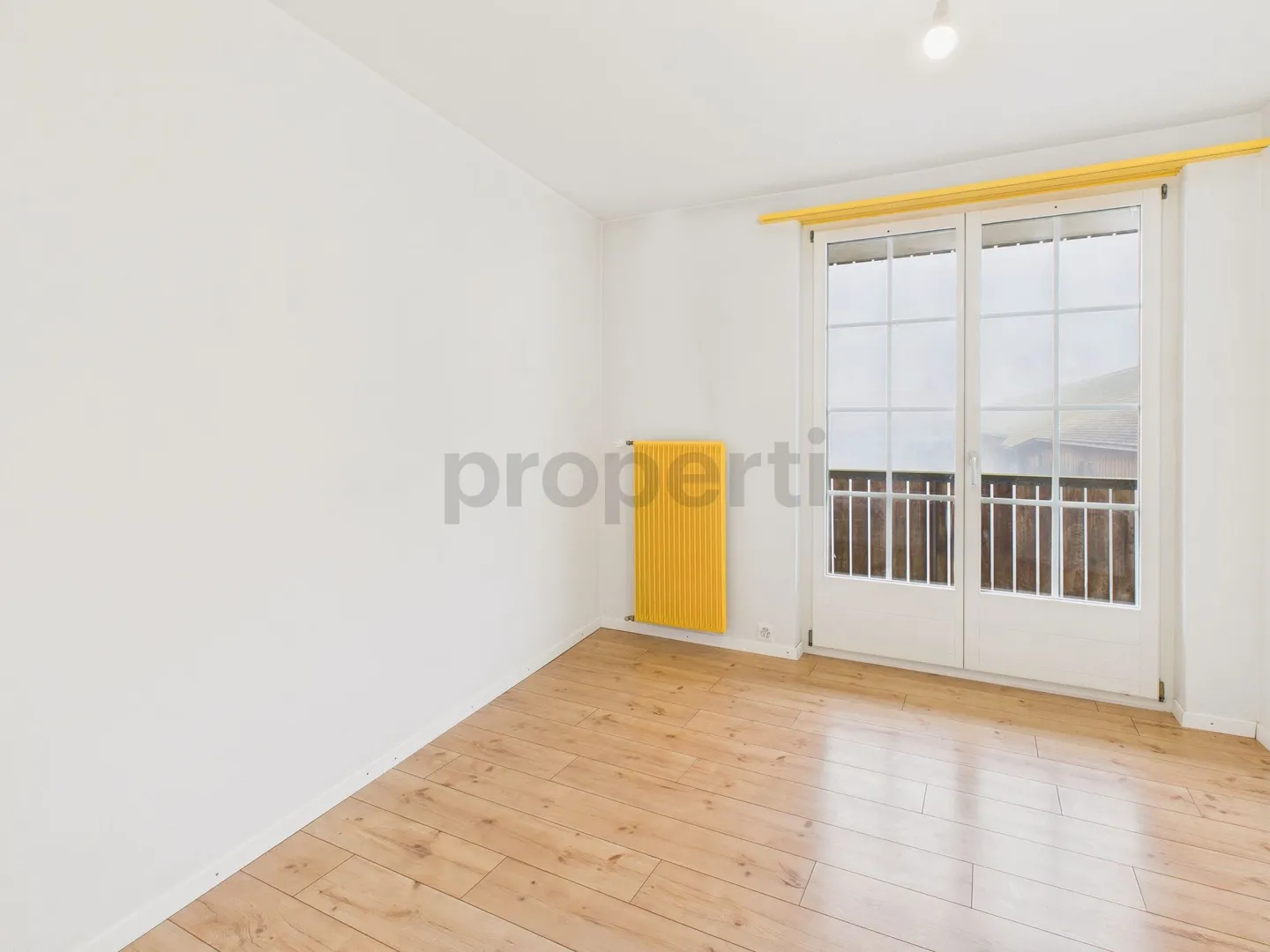 Charmant appartement de 3,5 pièces avec balcon à Büren an der Aare - Photo 6 sur 9