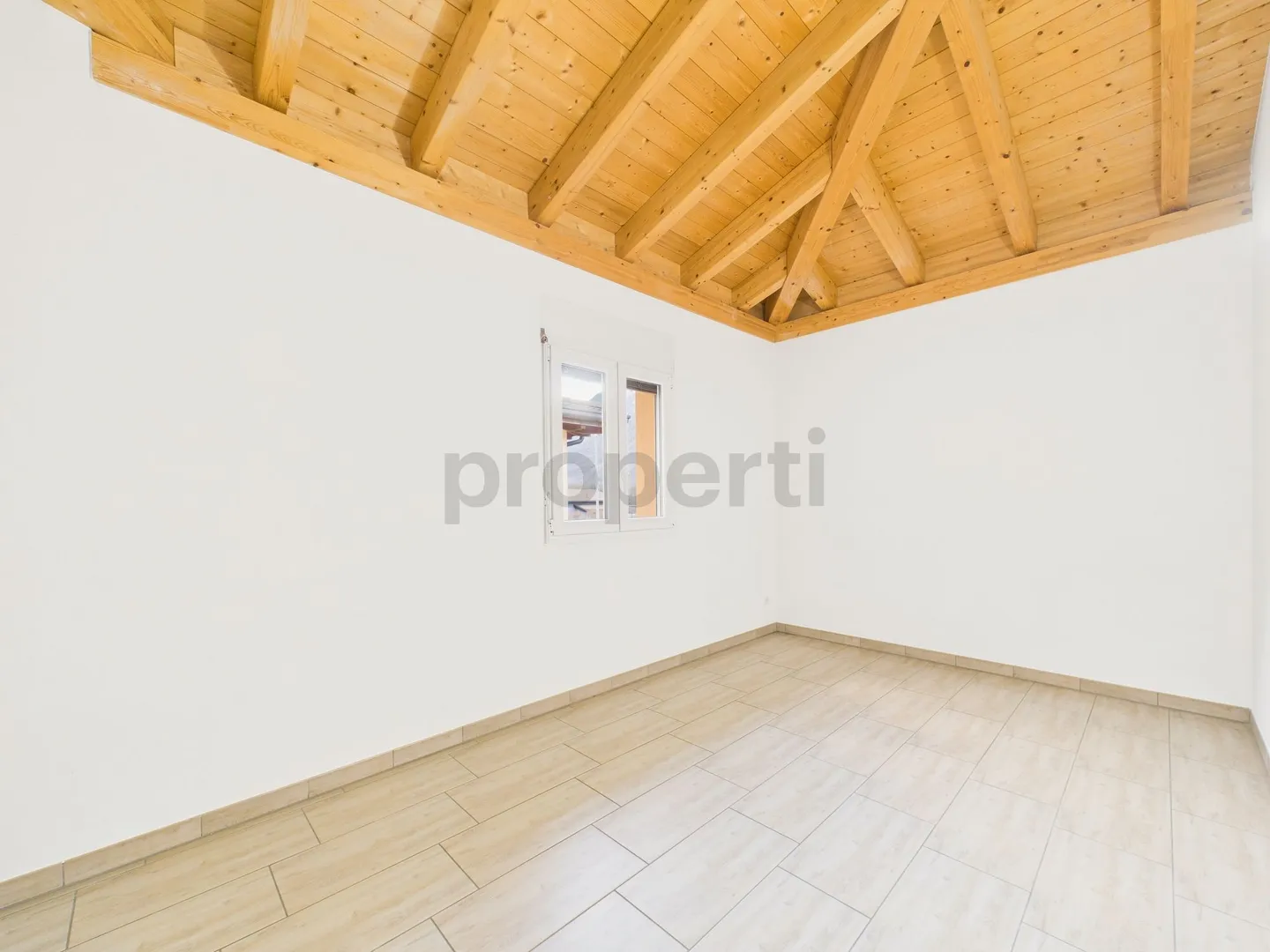 Moderna casa a schiera di 4.5 locali con giardino a Cresciano - Foto 8 di 13