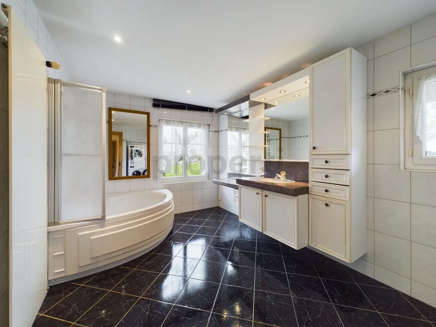 Charmante maisonette de 3,5 pièces avec balcon ensoleillé, Recherswil - Photo 8 sur 10