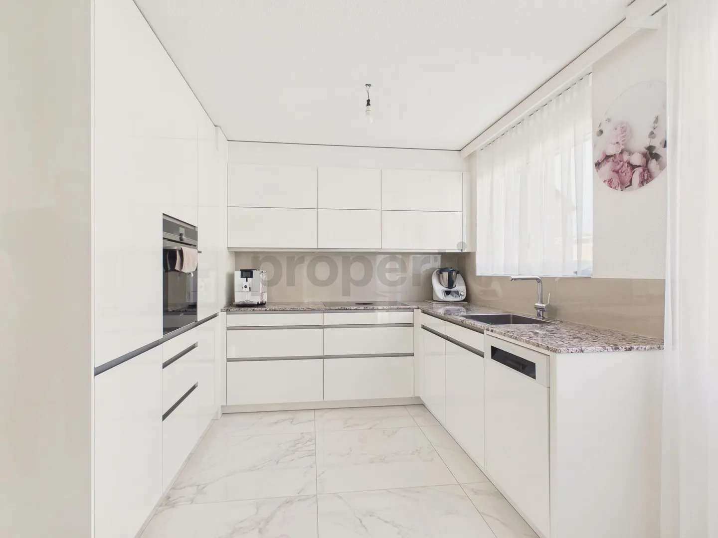 Appartamento tranquillo di 4,5 stanze con ascensore e garage sotterraneo, St. Margrethen - Foto 5 di 13