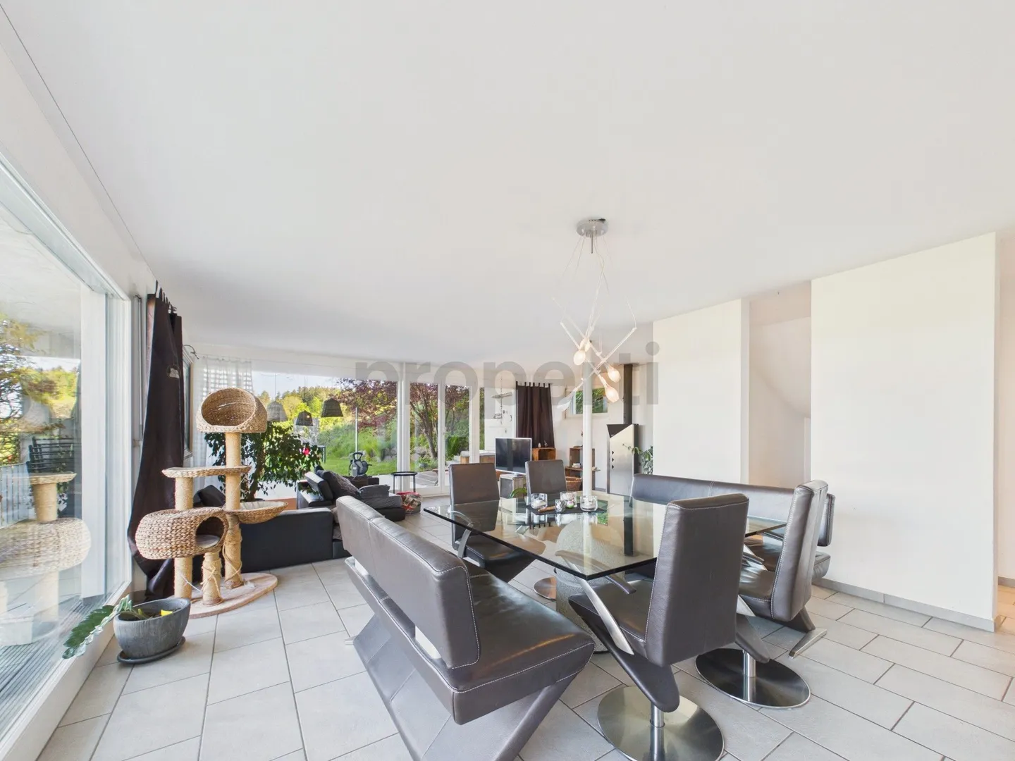 Modernes 6.5-Zimmer-Einfamilienhaus mit grosszügigem Garten, Hagenbuch ZH - Foto 5 di 13