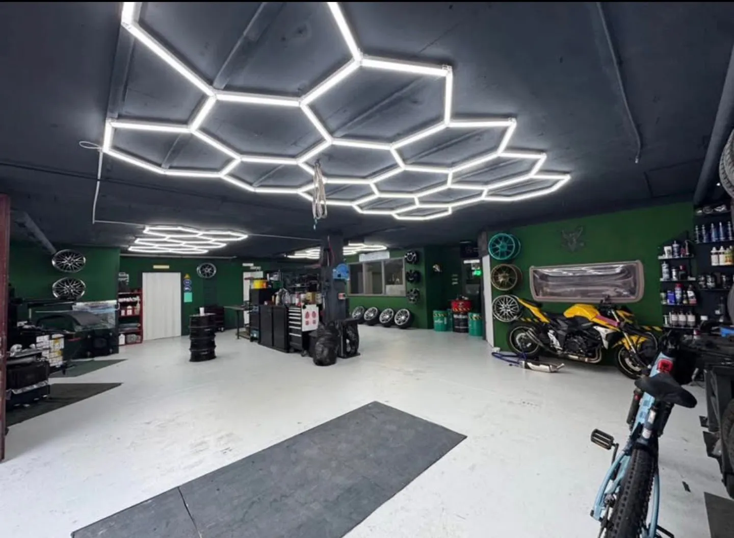Commercial Space in Vilters-Wangs - Photo 1 of 6