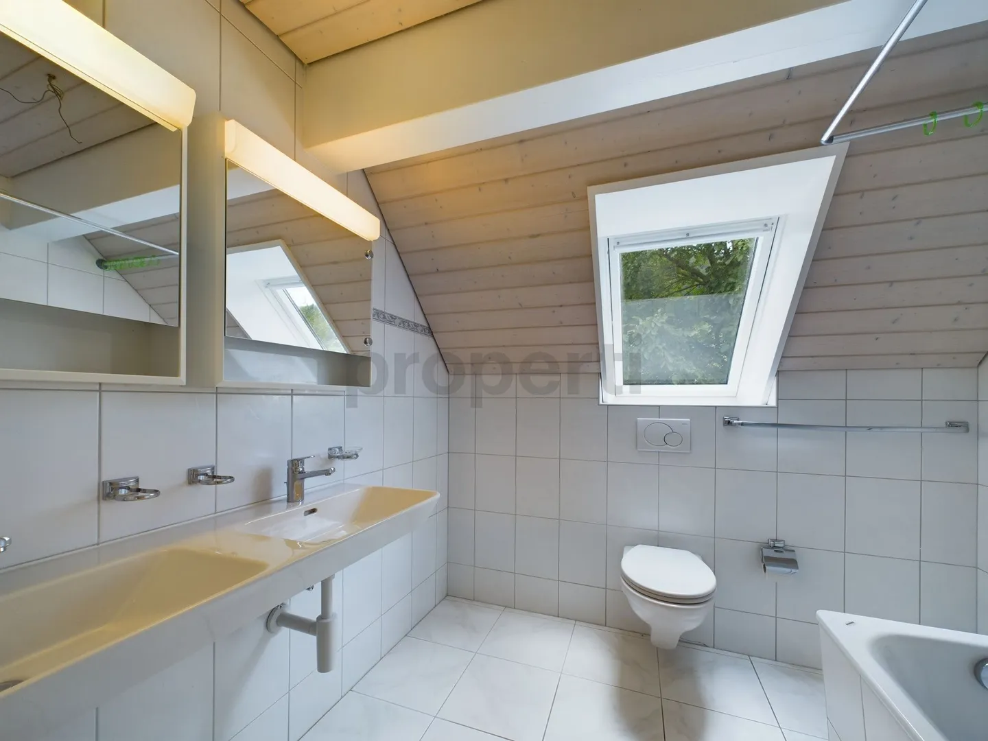 Modernes 2.5-Zimmer-Dachgeschoss mit Balkon, Grindel - Foto 6 von 8