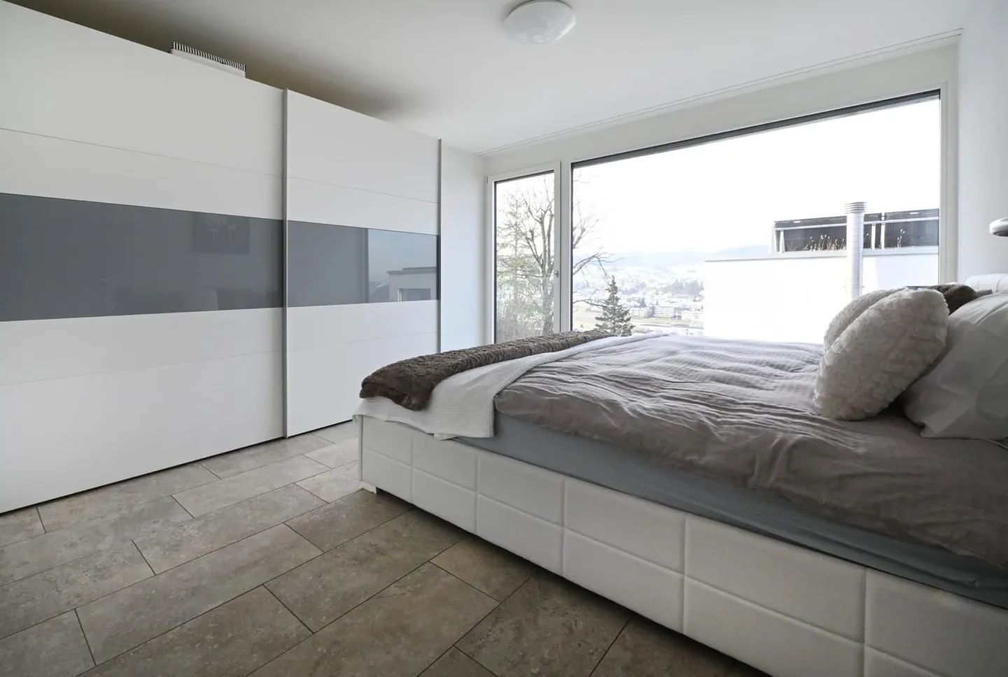 Detached 6.5-room single-family house with panoramic view (built in 2017) - Photo 5 of 13