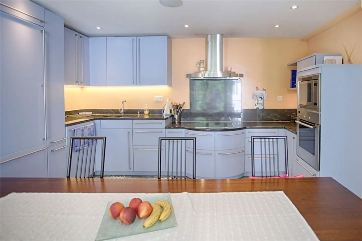 Elegante Einfamilienhaus mit 7 Schlafzimmern und Pool in panoramischer Lage - Foto 6 von 10