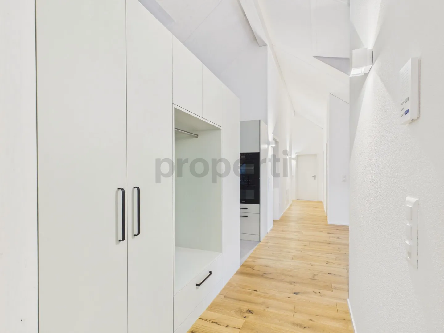 Dachwohnung mit Weitblick - Foto 2 von 13