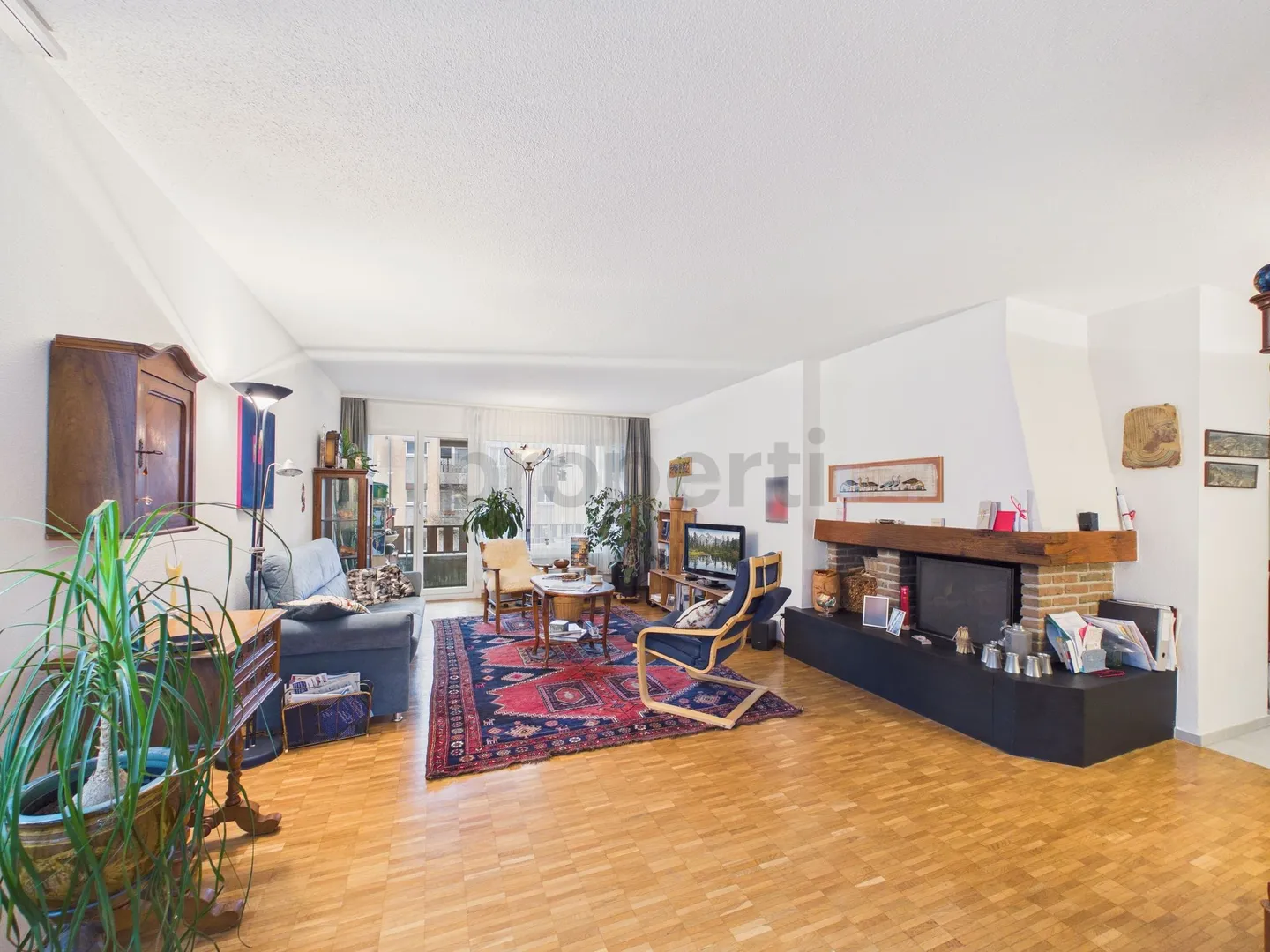 Moderno appartamento di 3,5 locali con vista sul verde a Wallisellen - Foto 1 di 10