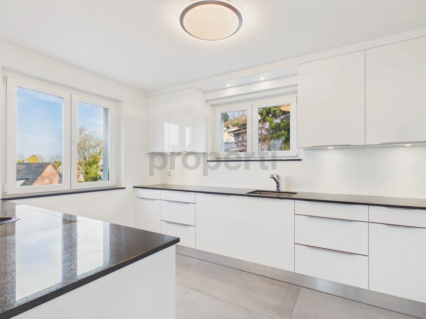 Moderna casa unifamiliare di 4,5 locali con balcone, Füllinsdorf - Foto 5 di 13