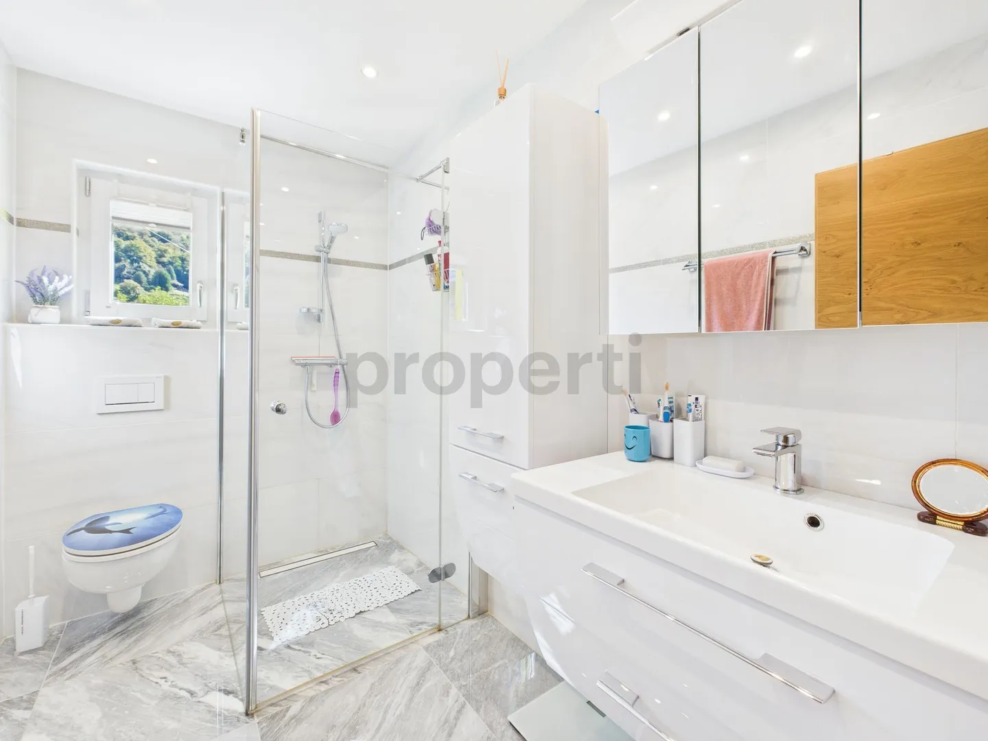 Ruhig und idyllisch Wohnen, mit Berg-und Seesicht auf den Lago di Lugano - Foto 9 von 13