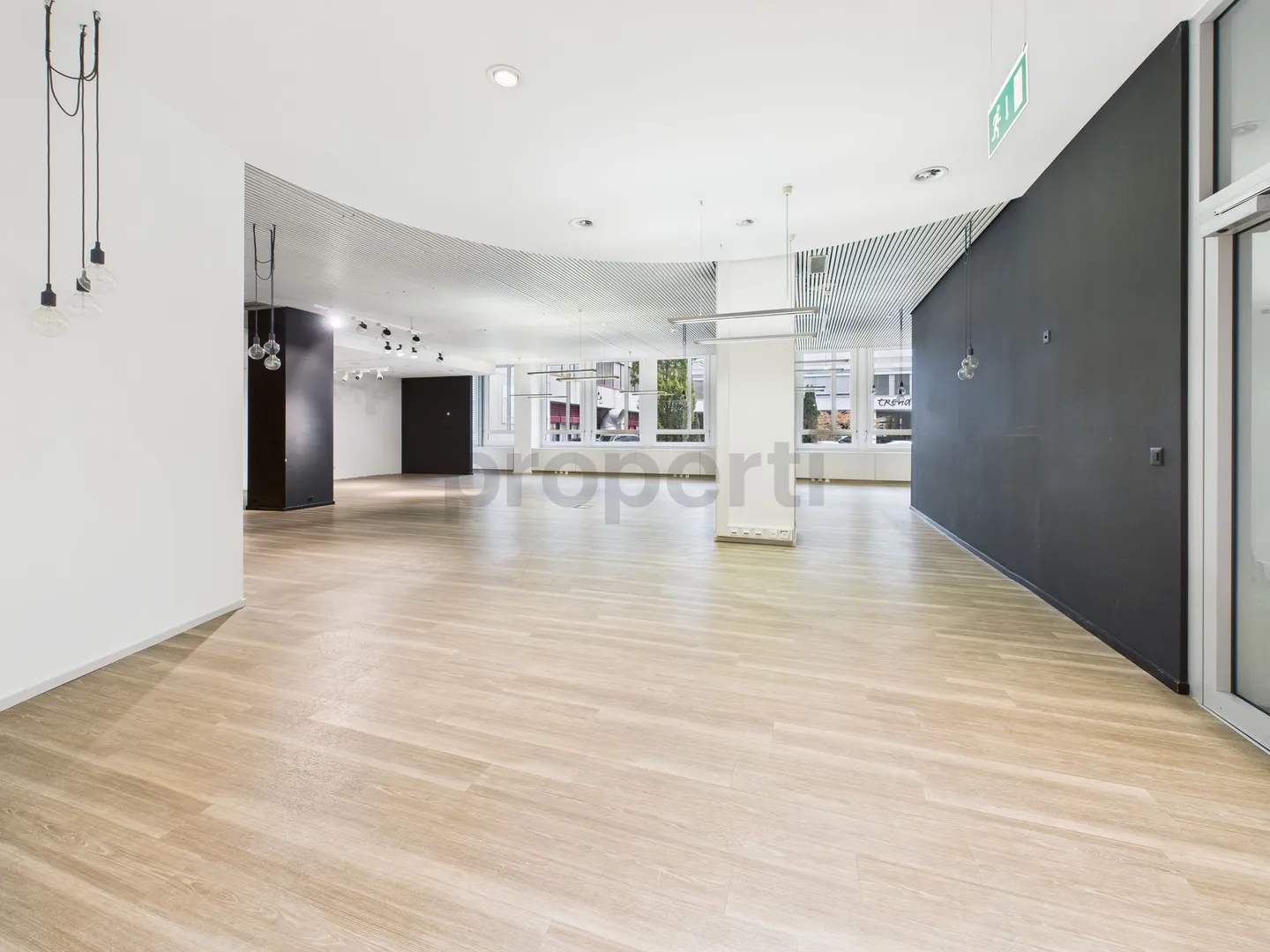 Grosszügige Bürofläche in Opfikon  Arbeiten in Flughafennähe - Foto 2 von 12