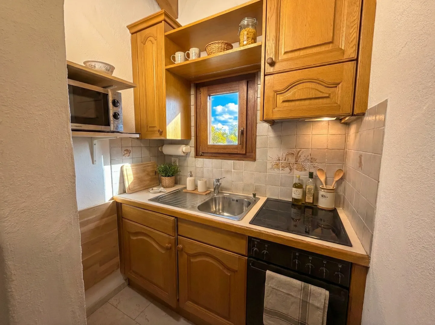 Charming Attic Apartment with Lake View in Schmerikon - Photo 5 of 10