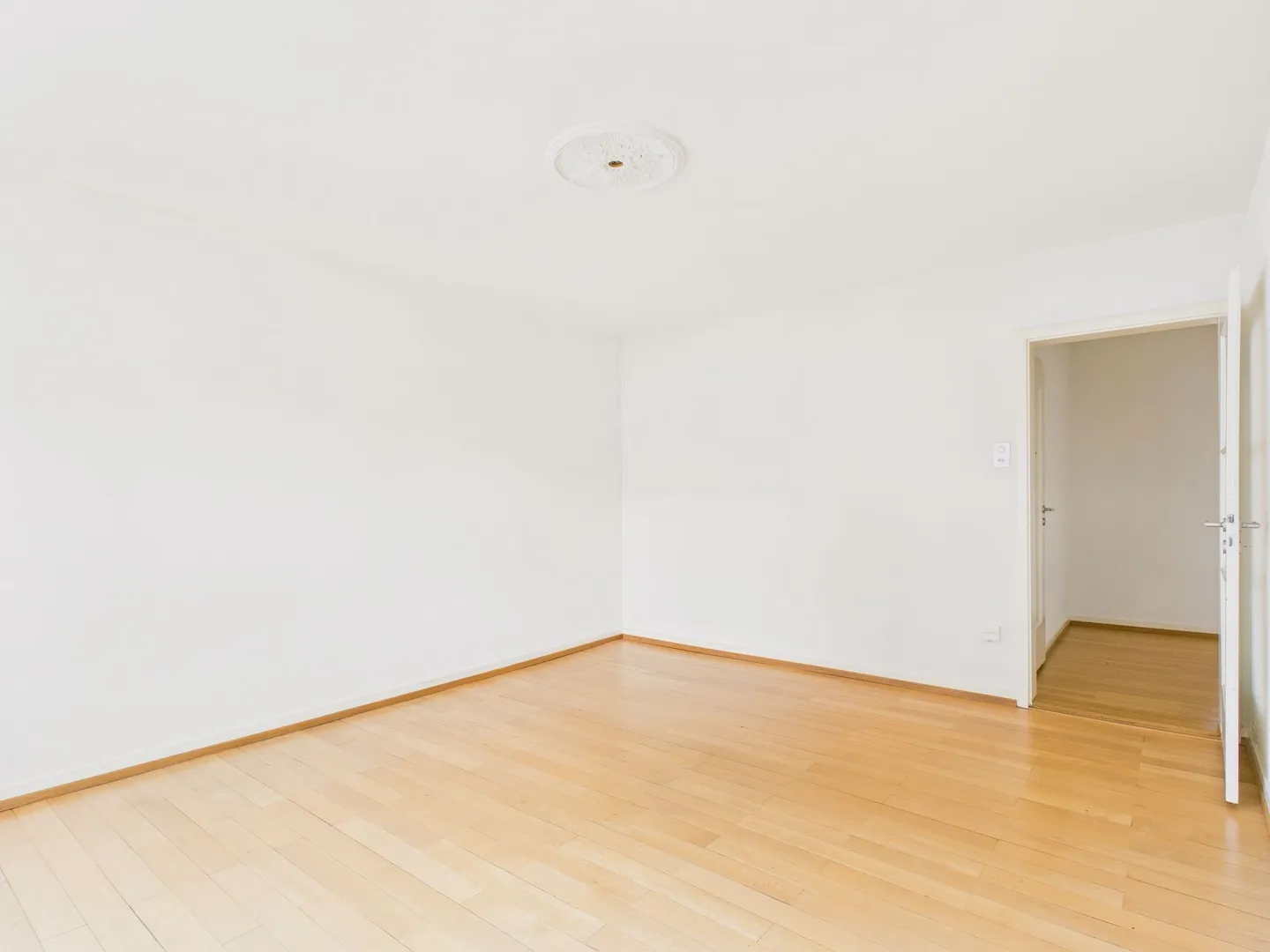 Charming 3.0-room apartment in the best location in Basel - Photo 5 of 9