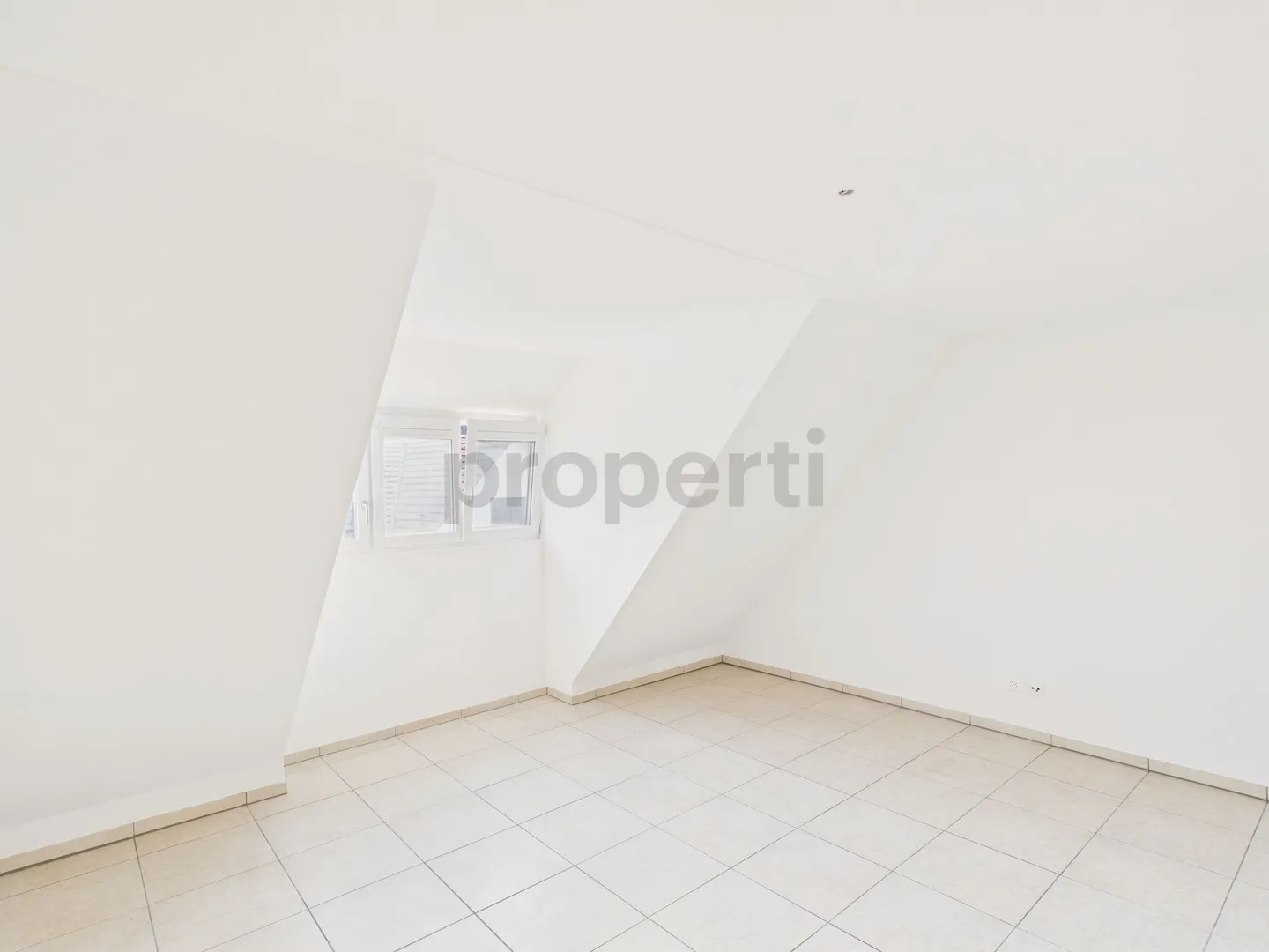 Moderne 4-Zimmer-Wohnung in Büsserach - Foto 6 von 12