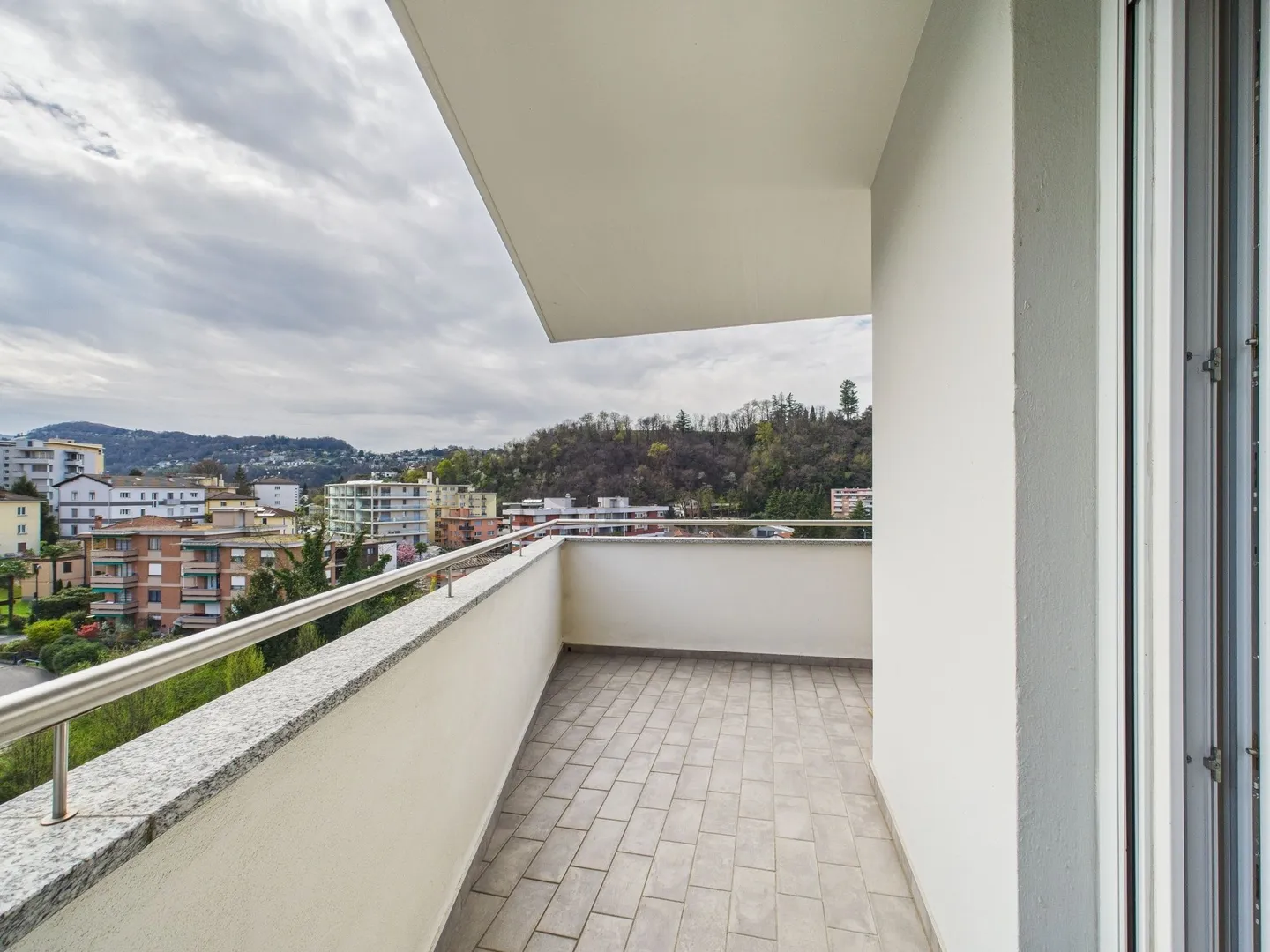 Paradiso  Appartamento 2.5 arredato con posto auto, ottimo investimento - Foto 6 di 9