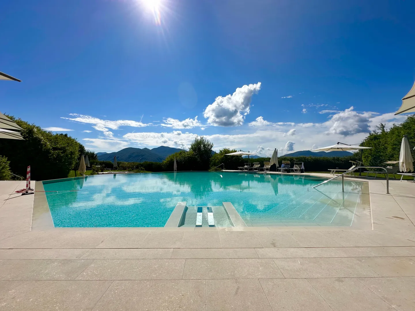 Luxury property with lake view and exclusive amenities in a 5-star resort - Photo 11 of 13