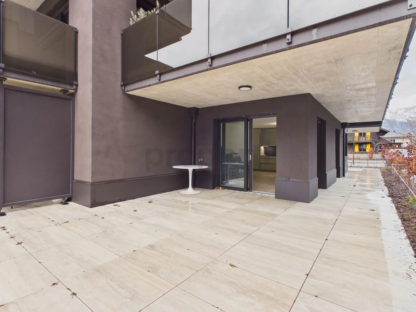 Appartement Moderne avec Terrasse Privative - Photo 9 sur 13