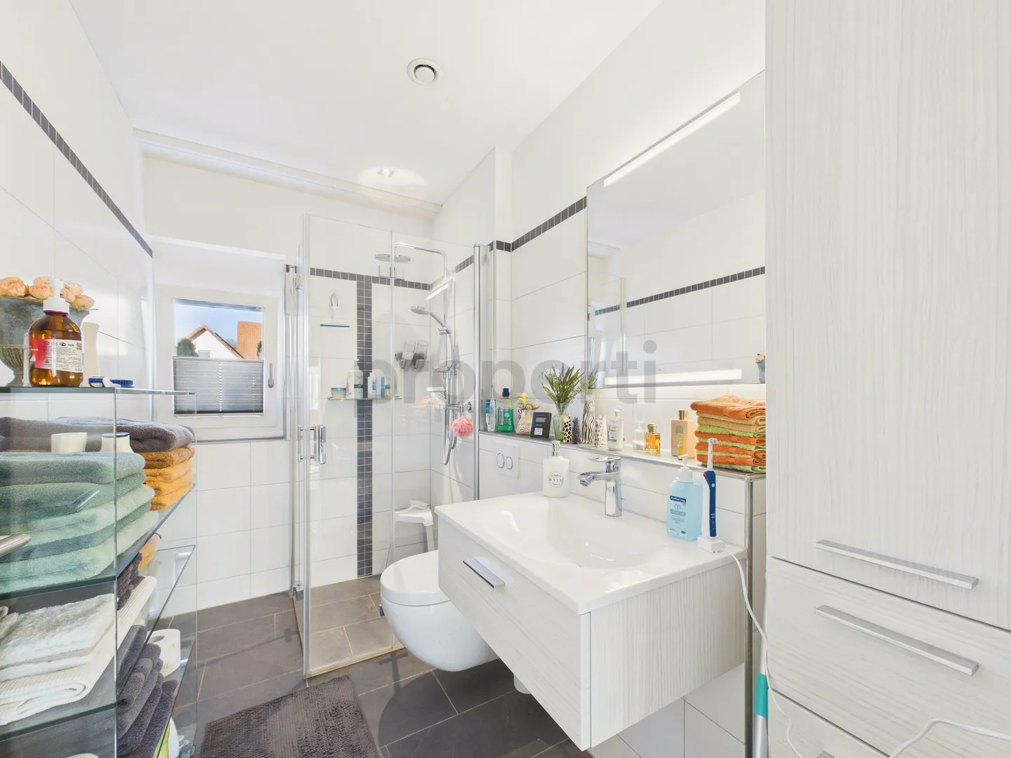 Appartement moderne de 4,5 pièces avec balcon, Dachsen - Photo 9 sur 11