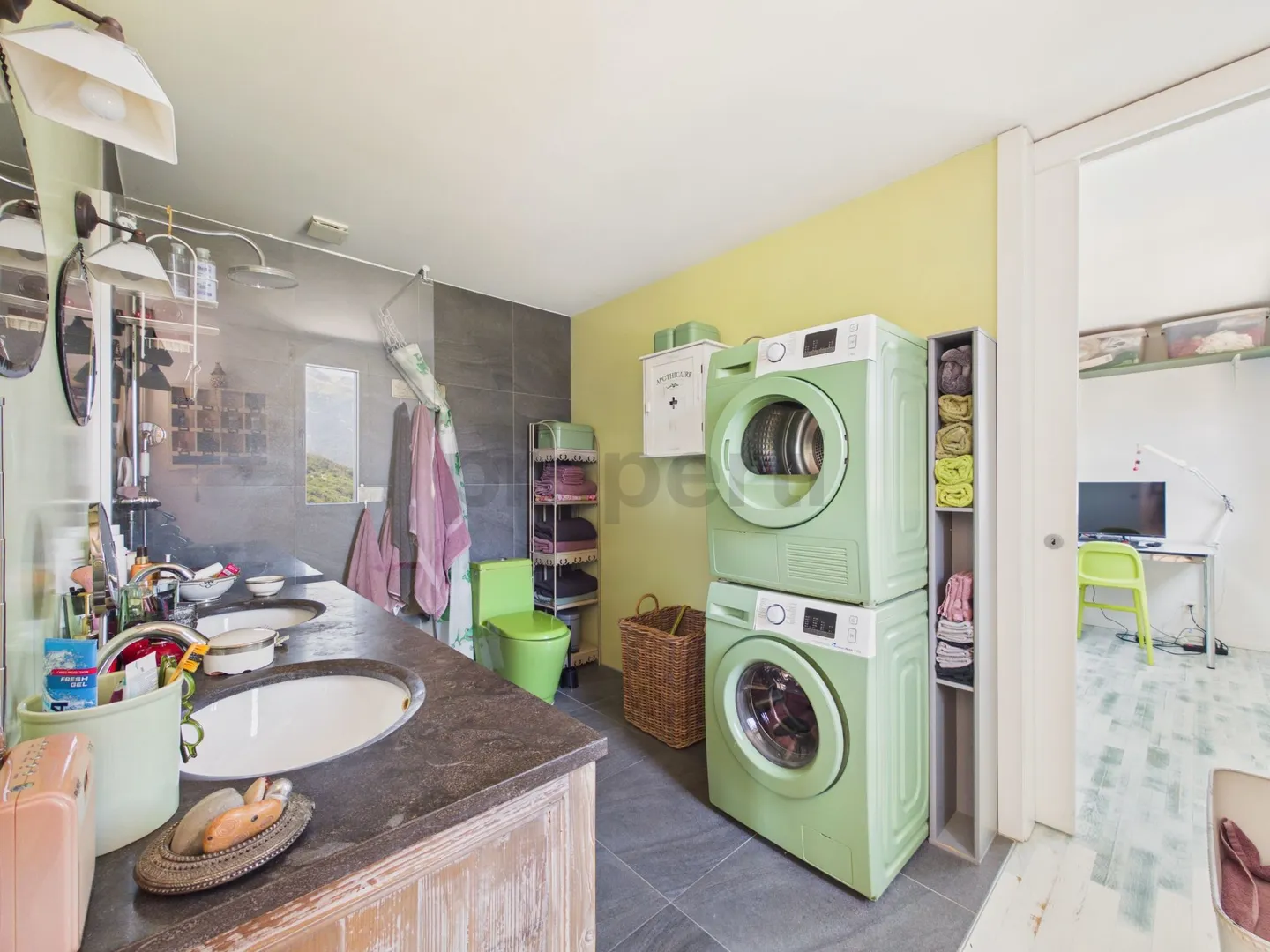 Villa architettonica contemporanea, giardino eccezionale con jacuzzi e pannelli solari - Foto 12 di 13