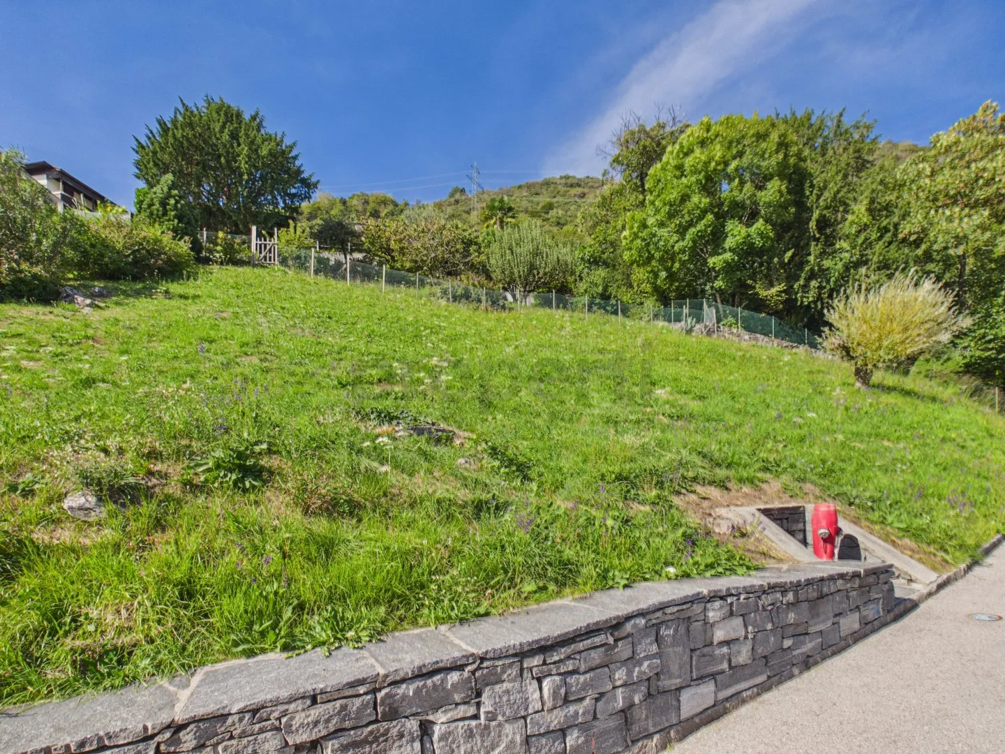 Baugrundstück mit Seeblick - Wohnbauentwicklungsmöglichkeit - Foto 4 von 13