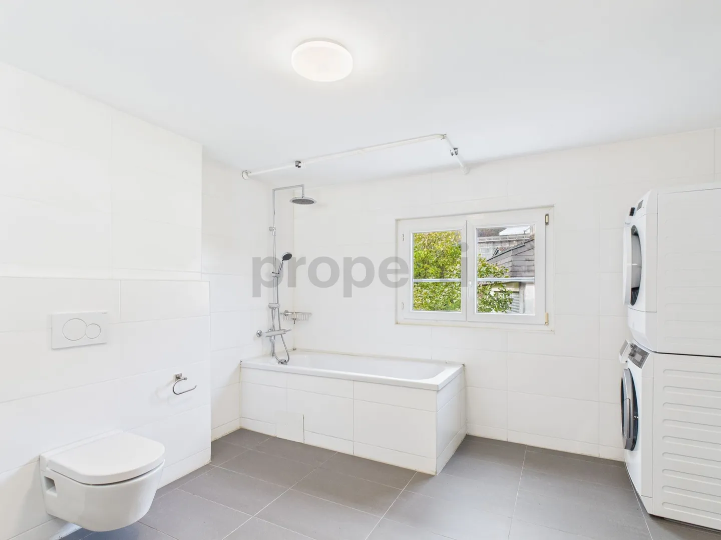 Spacious Corner Townhouse with Studio, Sunny Balcony and Mountain View - Photo 6 of 12