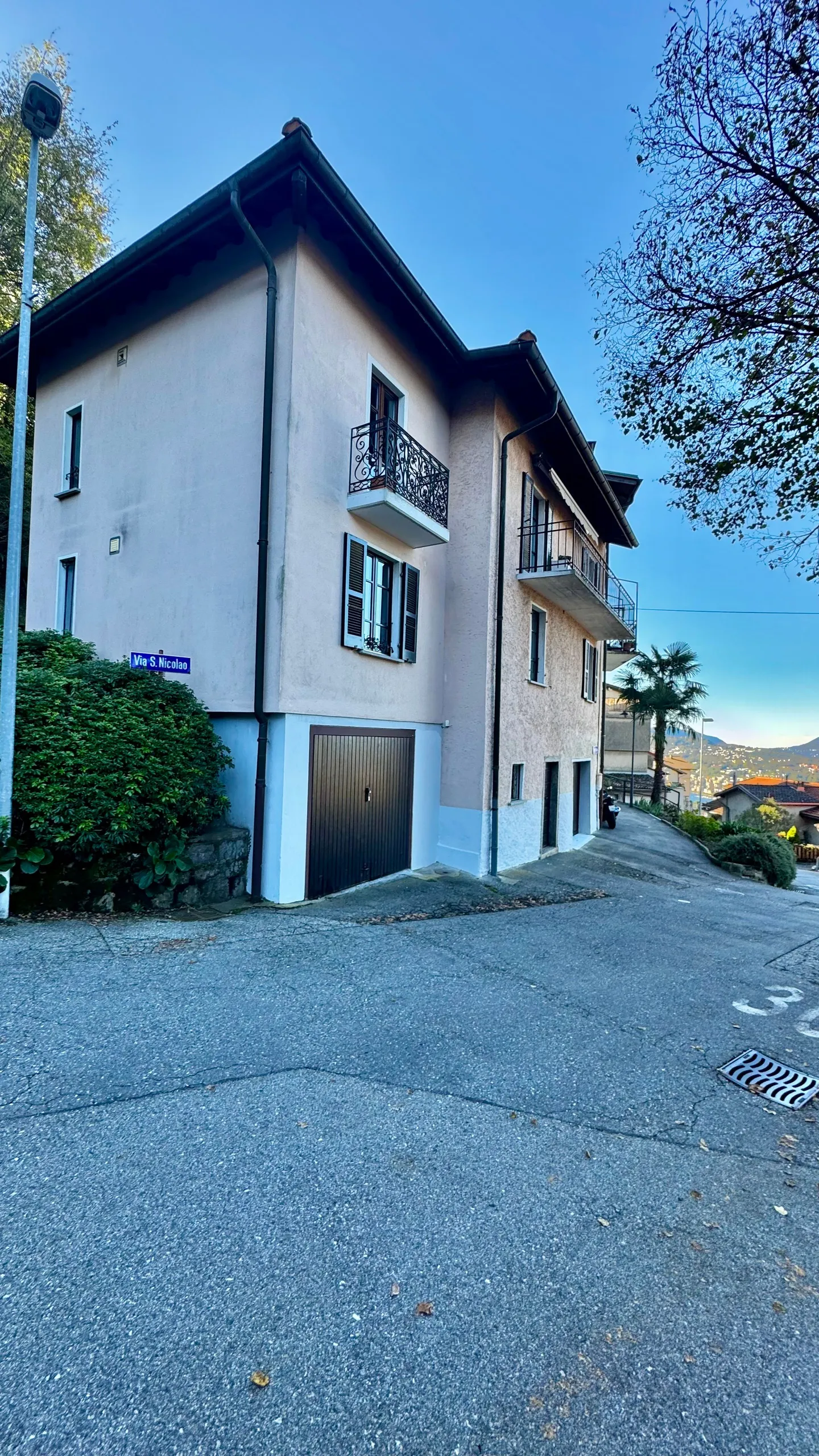 Casa bifamiliare a Viganello con vista su Lugano  ideale come residenza o investimento - Foto 9 di 12