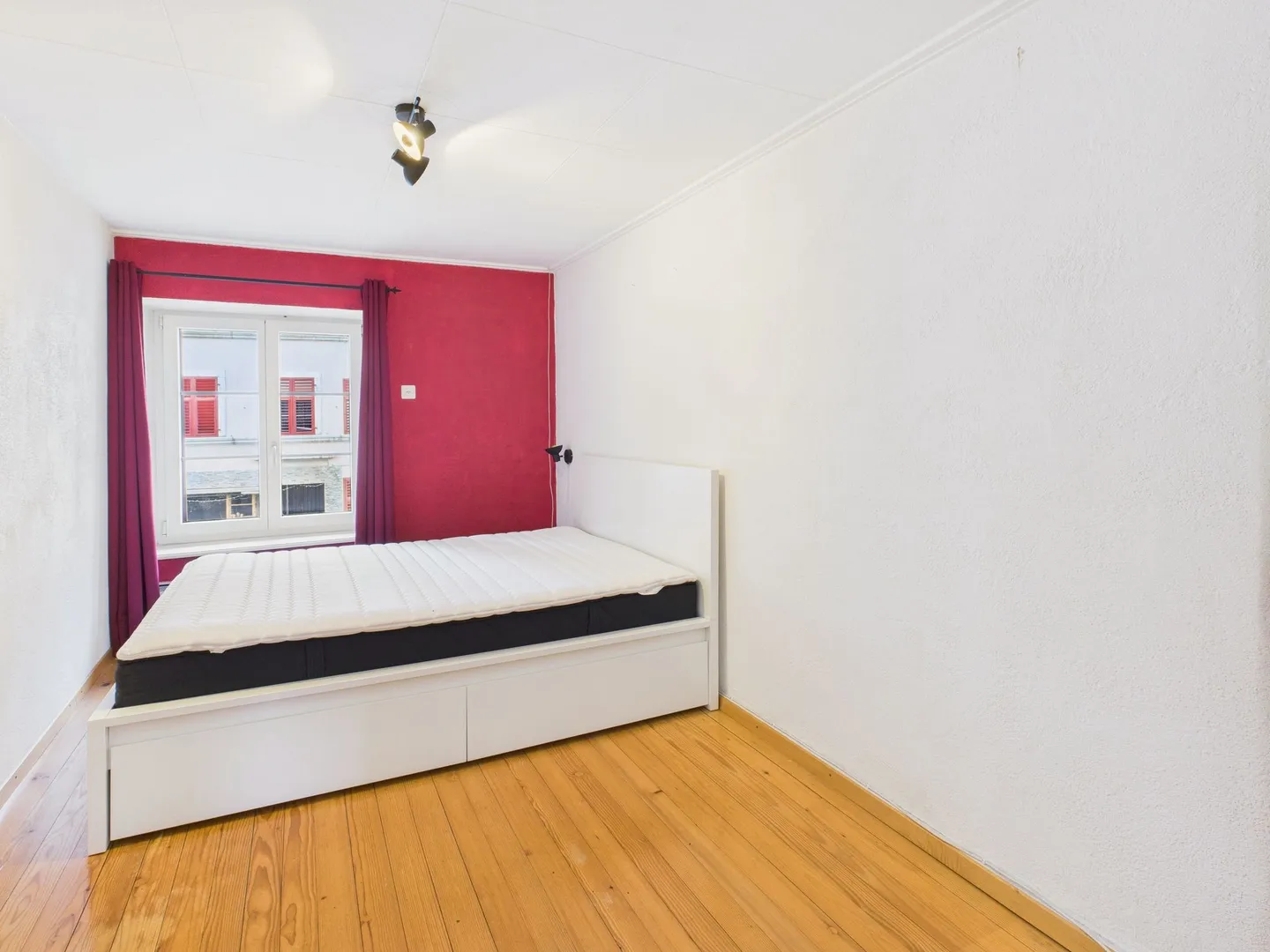 Historisches 8.5-Zimmer-Bauernhaus mit Charme, Pferdestall und grossem Garten in Attiswil - Foto 8 di 13