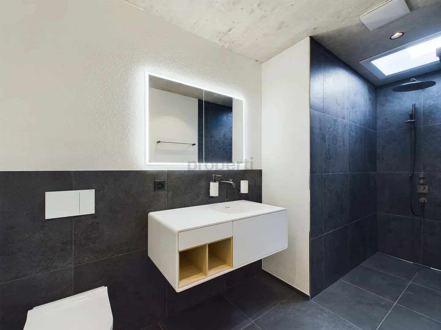 Atemberaubende 4.5 Zimmer-Attikawohnung mit herrlicher Berg- und Seesicht in Stäfa - Foto 11 von 13