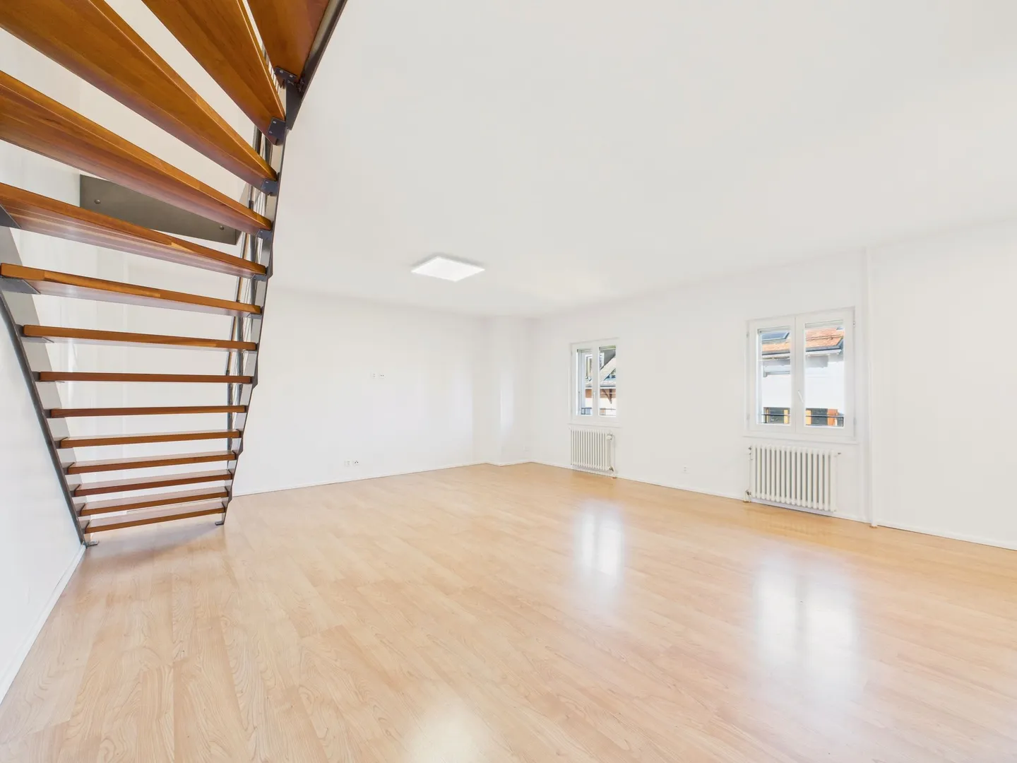 Bright and renovated duplex - A modern and comfortable living space - Photo 2 of 12