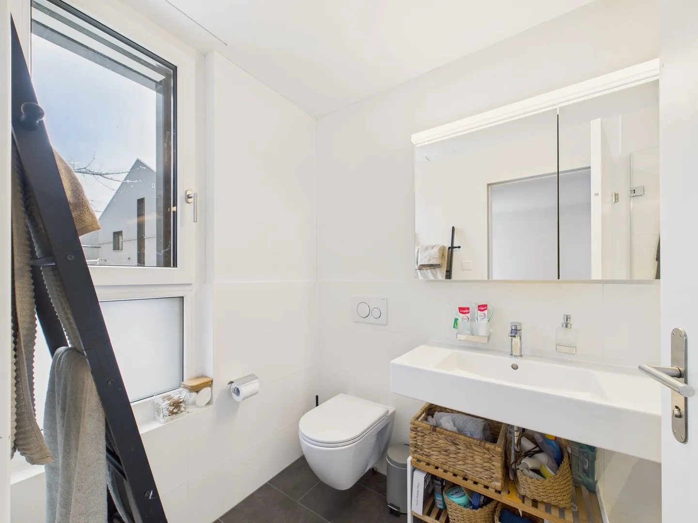 Moderno appartamento di 3.5 locali con splendida vista sulle Alpi a Teufen AR - Foto 9 di 12