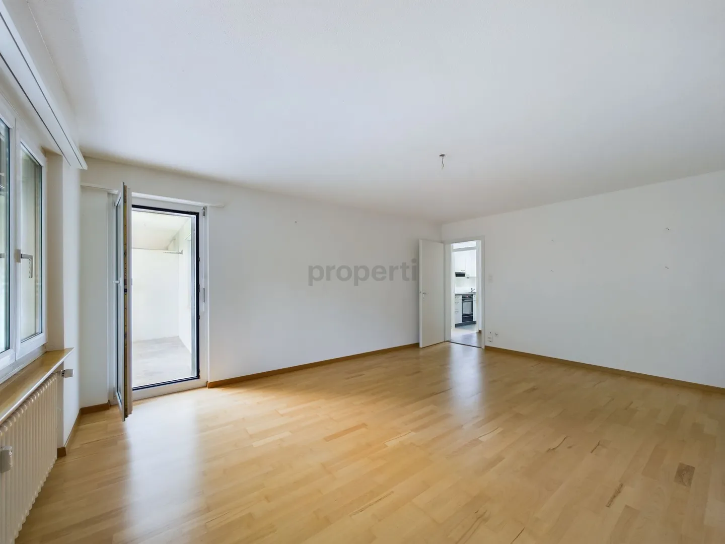 Dreamlike 3.5-Room Apartment with Balcony in St. Gallen - Photo 4 of 9