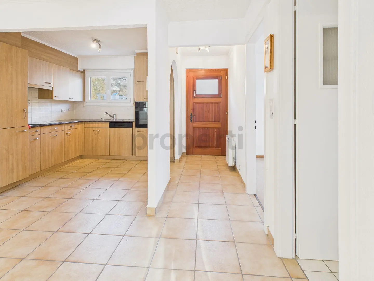 Spacieux 3.5 pièces  appartement avec vue dégagée à Vétroz - Foto 2 von 13