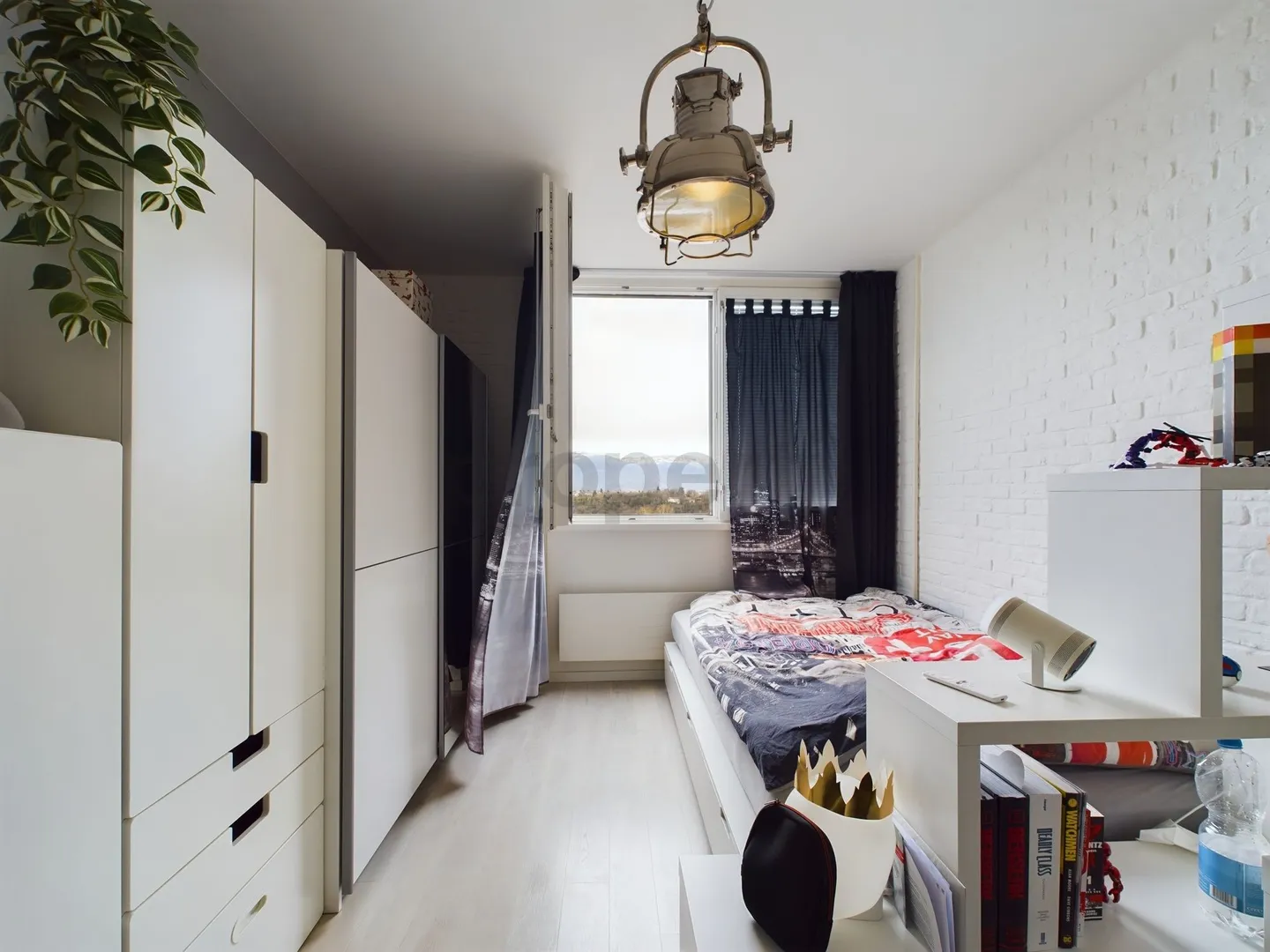 4-room renovated apartment on a high floor with winter garden and exceptional views - Photo 8 of 13