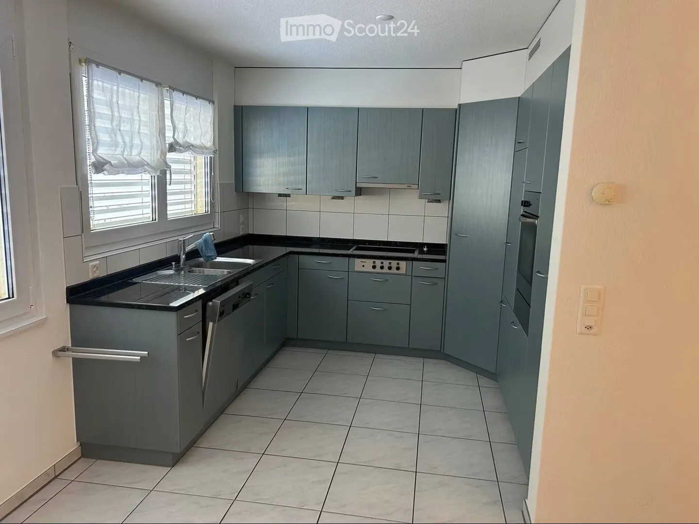 Helle 4.5-Zimmer-Wohnung mit Balkon in Kollbrunn - Foto 2 di 7