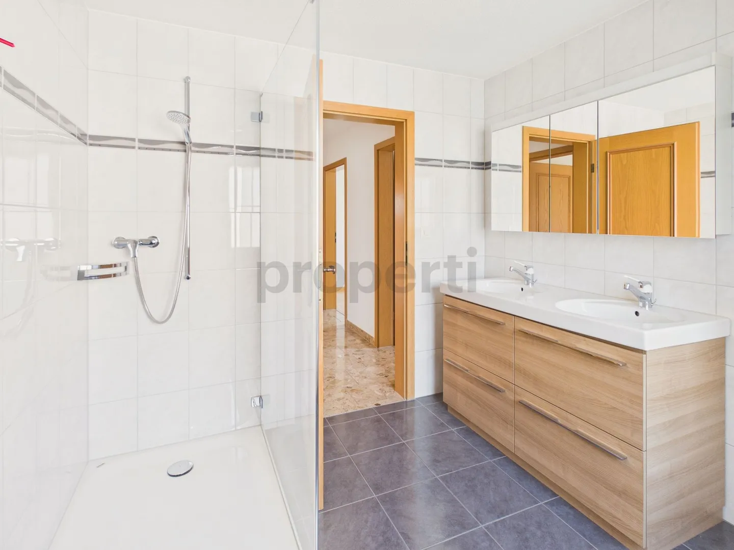 Elegante 4.5-Zimmer-Wohnung mit Balkon in ruhiger Lage in Lüchingen (SG) - Photo 10 of 13