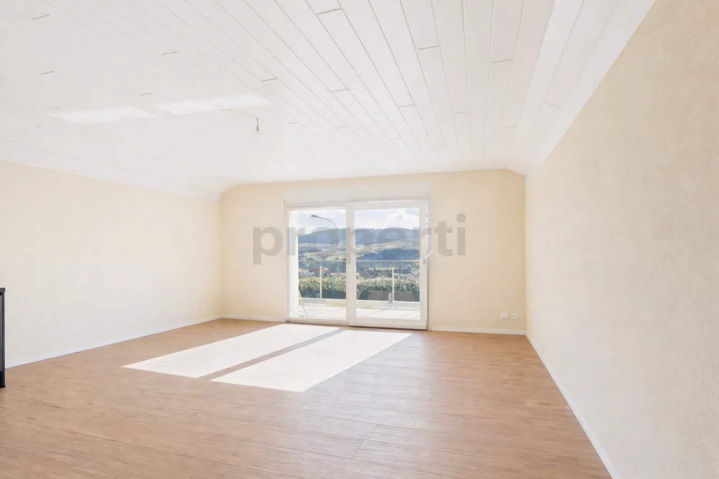 Elegant 4.5-room apartment with balcony, Chénens - Photo 1 of 10