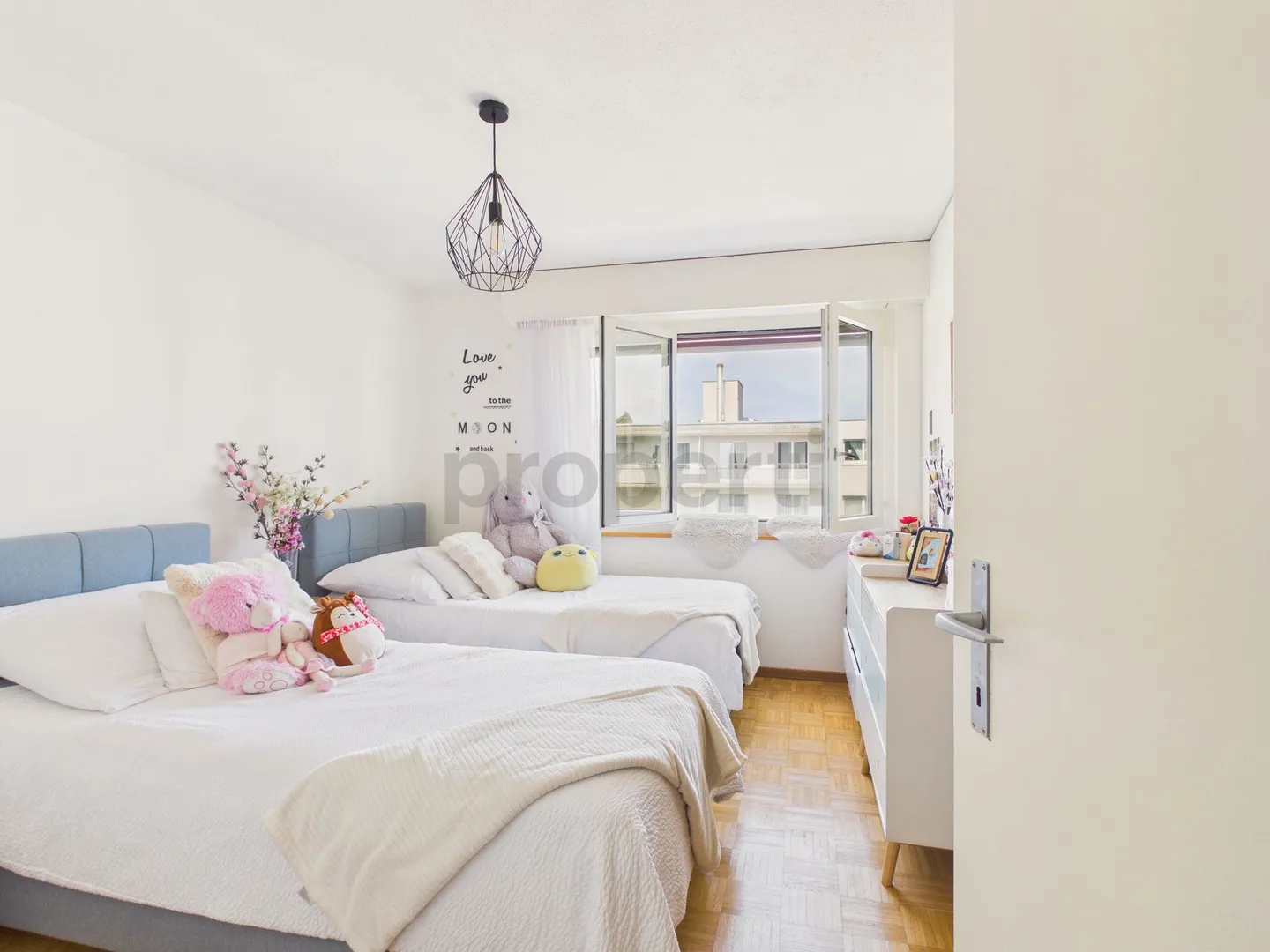 Appartamento luminoso 5.5 stanze con balcone - Foto 8 di 13