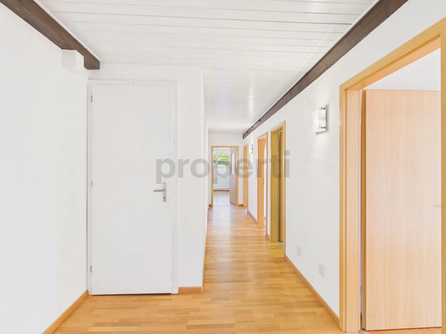 Charming 5.5-Room Apartment in Hemmiken - Photo 5 of 13