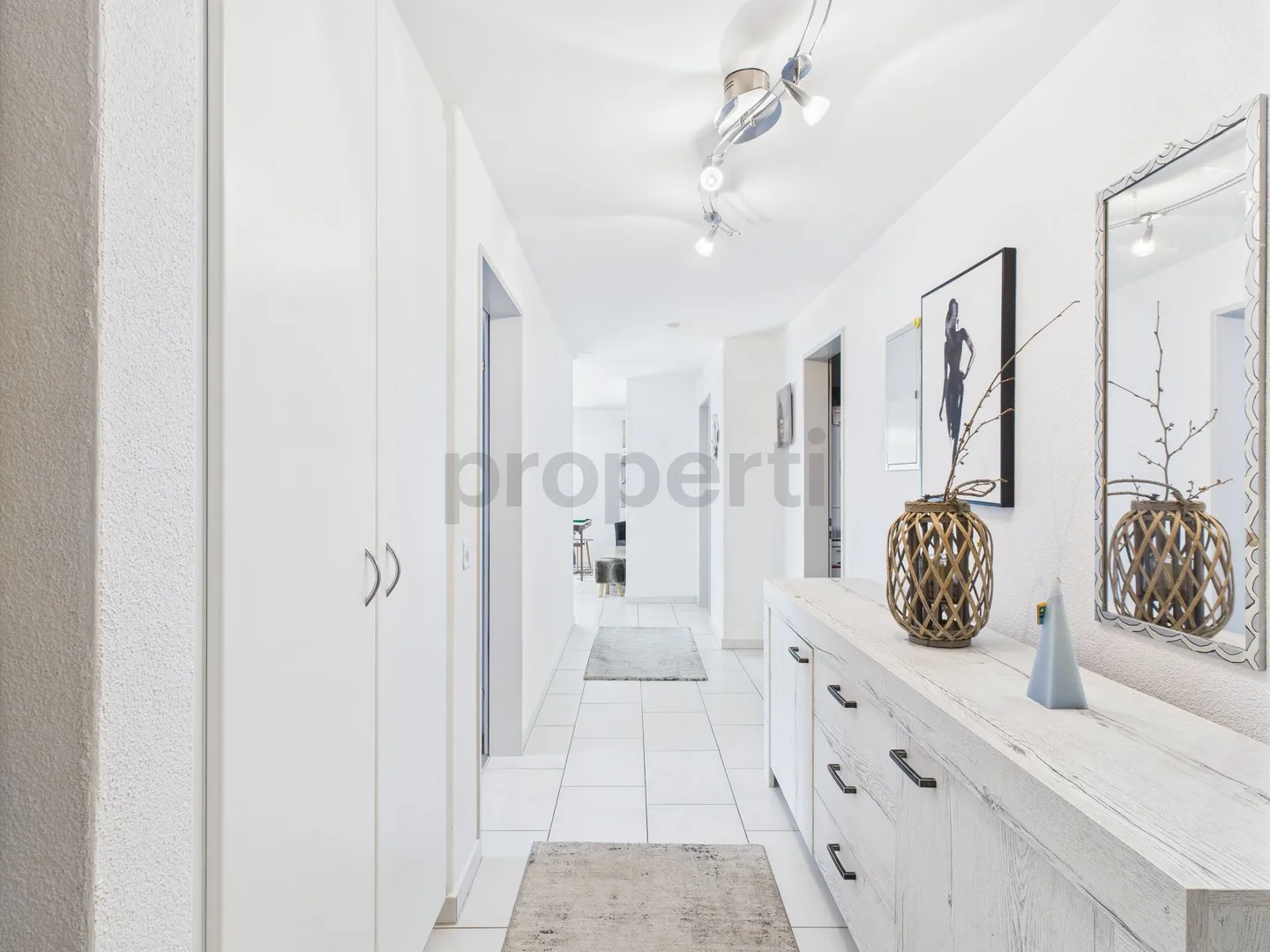 4.5-room apartment in Oberkulm including 2 underground parking spaces Attractive living with good value for money - Photo 1 of 13