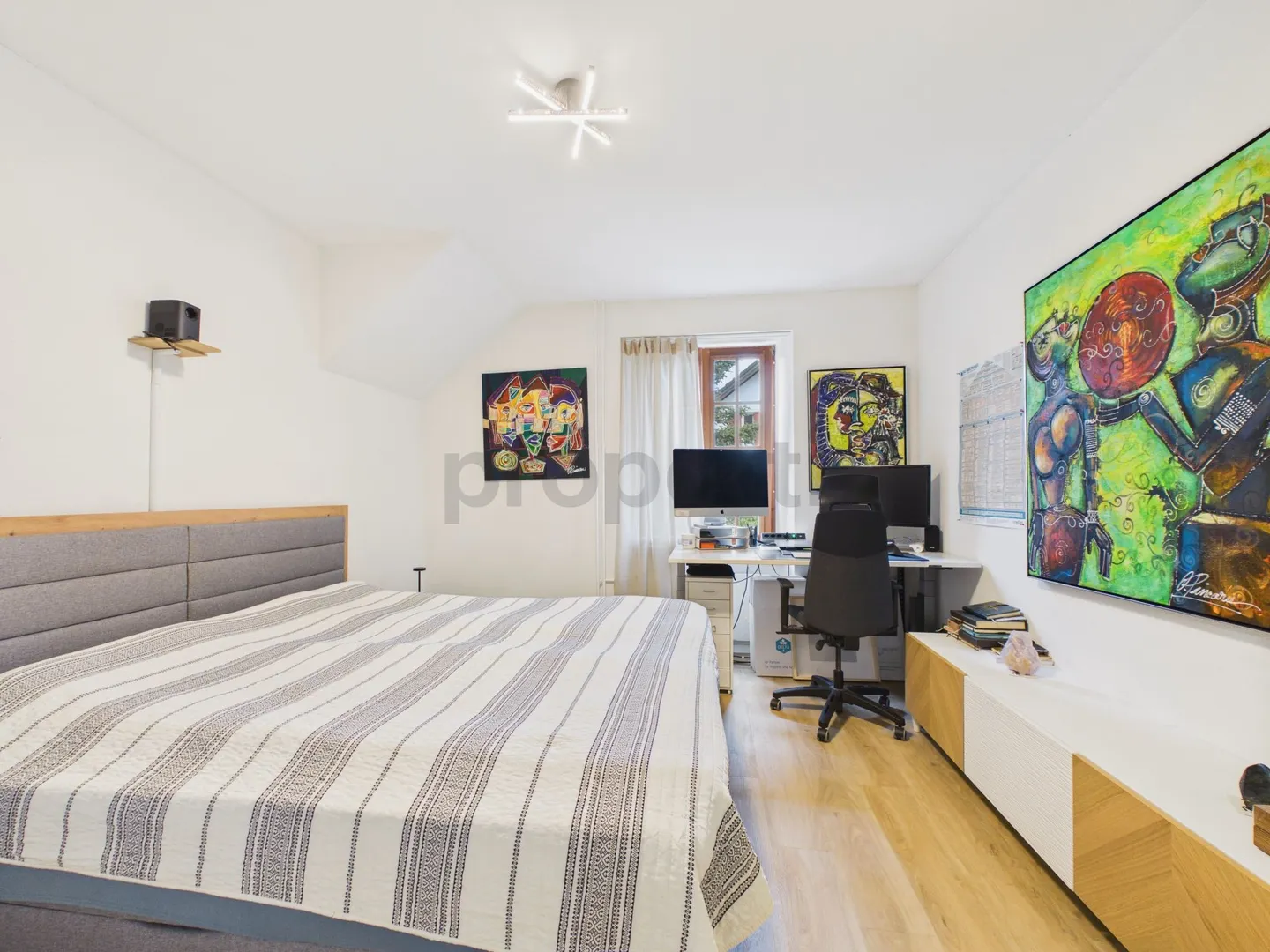 Zentrale & Ruhige Lage, Helle Räume, Gepflegte Substanz mit Wertsteigerungspotenzial, Keller & Parkplatz! - Foto 6 von 9