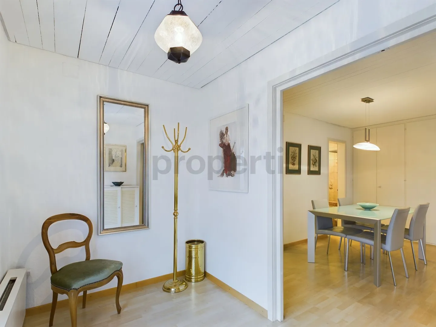 Charming, fully furnished apartment with weekly cleaning and breathtaking view - Photo 7 of 10