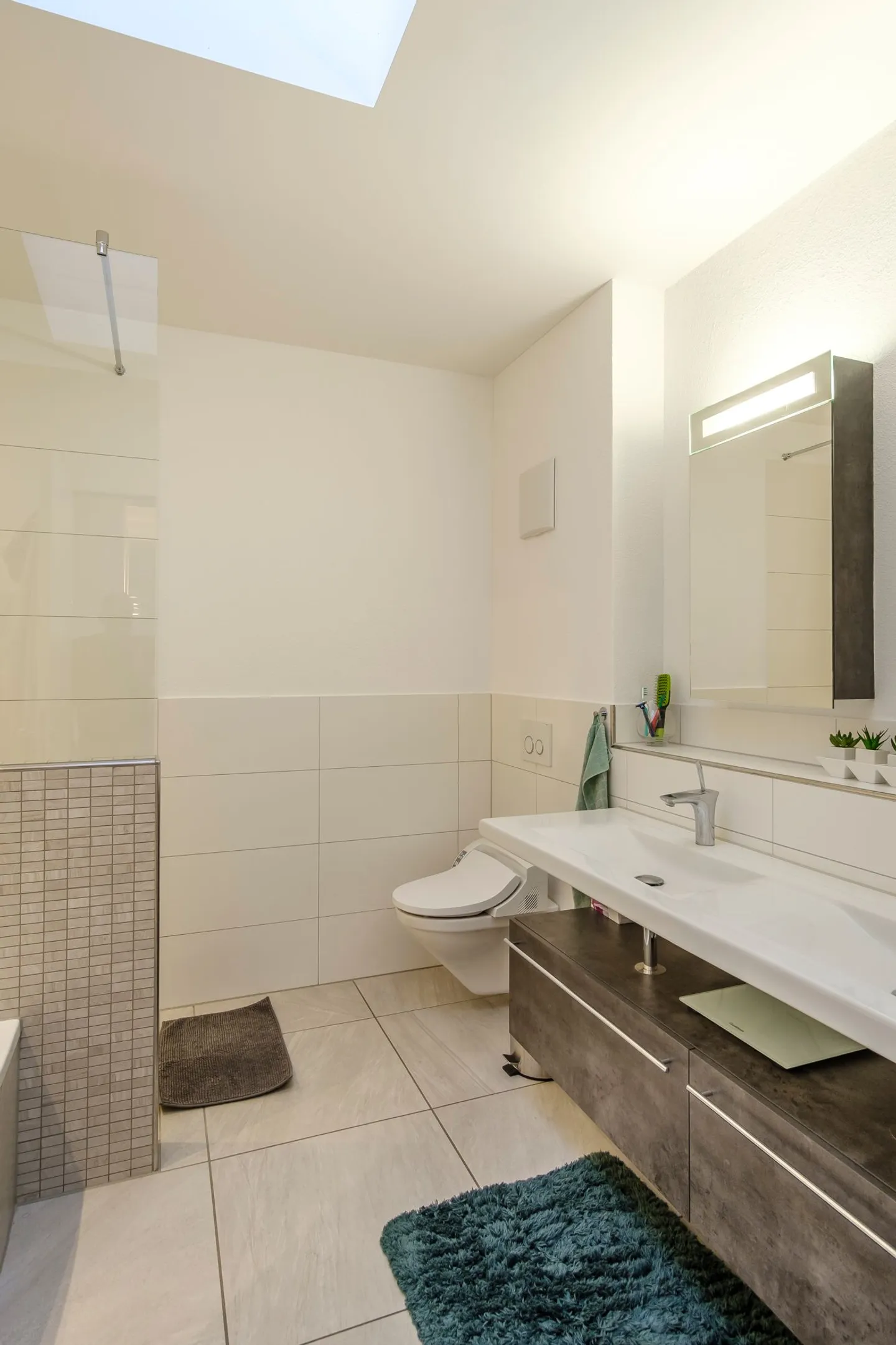 Appartement penthouse exclusif de 3,5 pièces en standard de propriété avec vue sur le Pilatus - Photo 8 sur 12