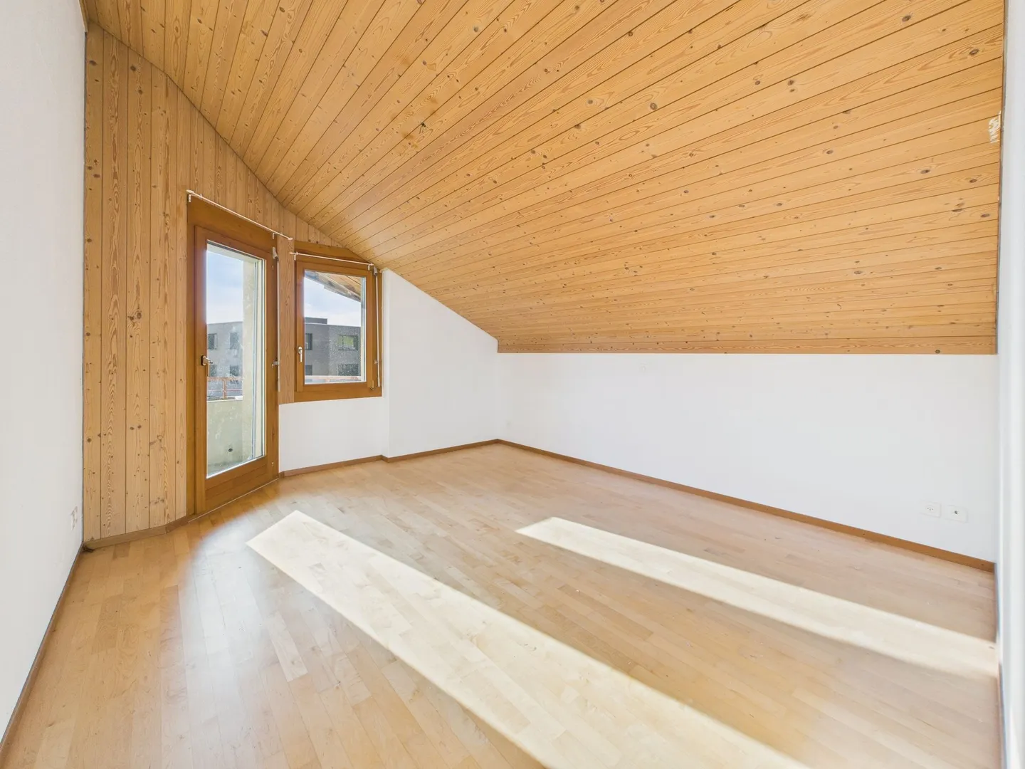 4.5-Zimmer-Wohnung im 3. Obergeschoss im Zentrum von Ruswil - Foto 4 di 11