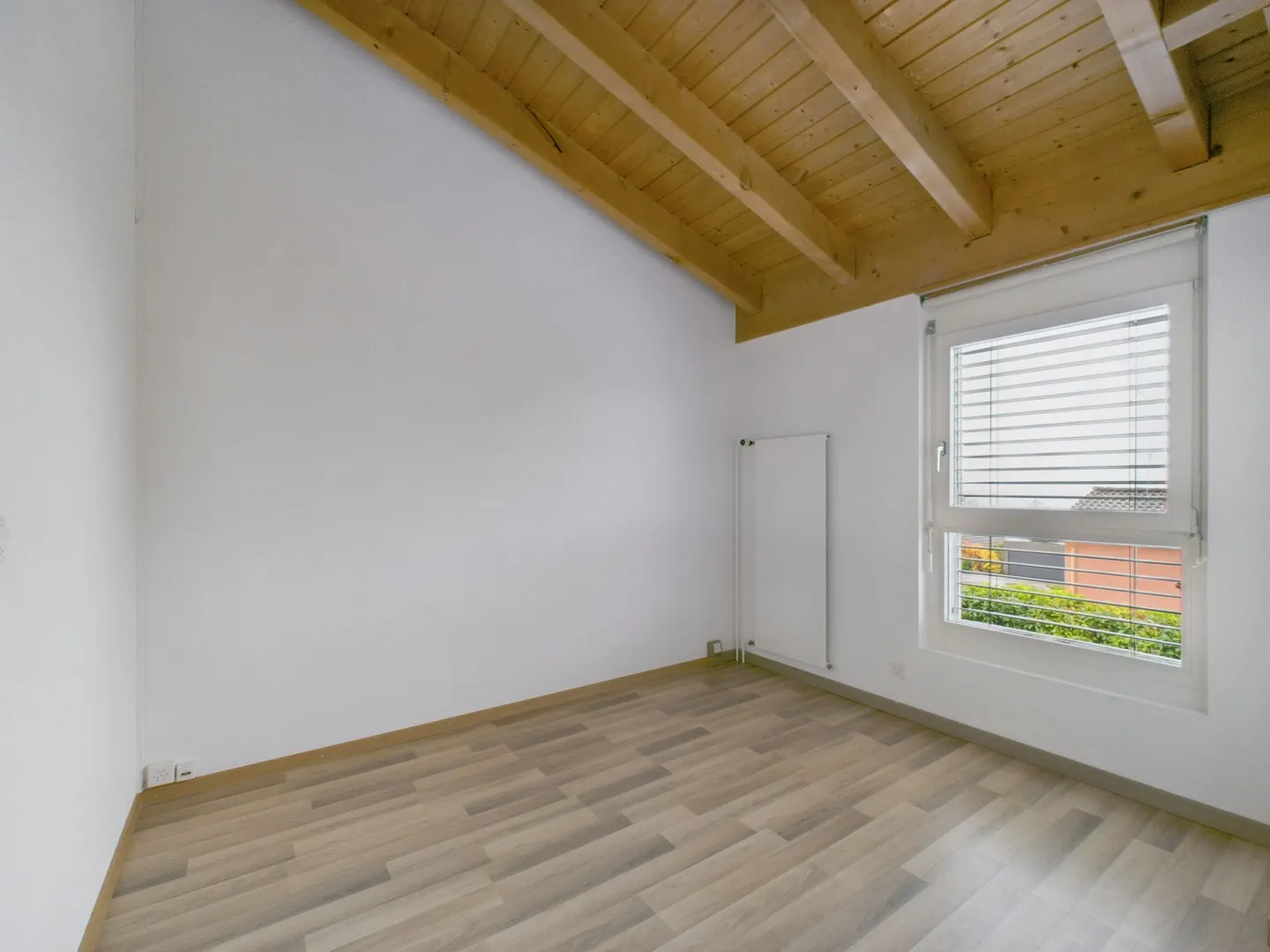 Spacious family townhouse in Cormondrèche - calm, comfort, and large garden - Photo 5 of 11