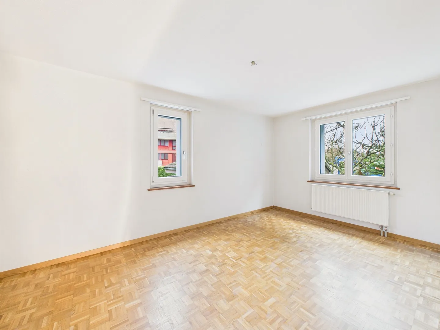 Grosszügige 5.5-Zimmer-Wohnung mit idealer Lage nahe Schule und ÖV, Neuenhof - Foto 2 von 12