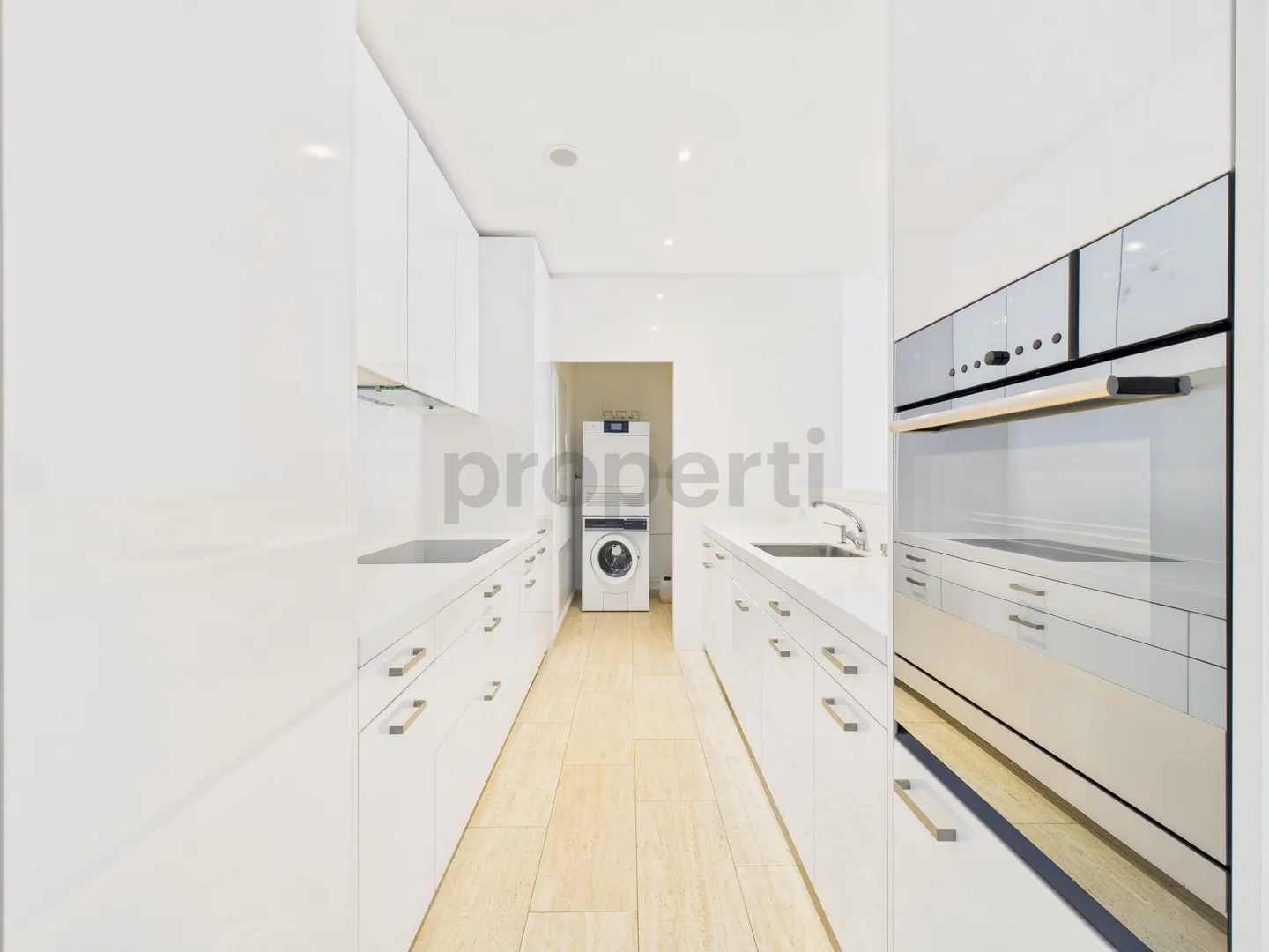 Appartement moderne de 3,5 pièces avec balcon à Zug - Photo 2 sur 10